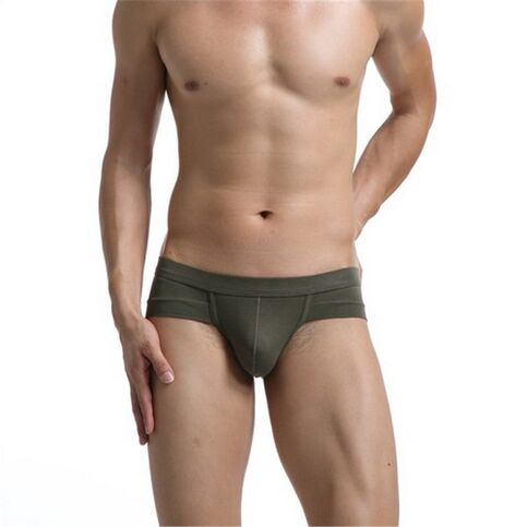 სიმპათიური მამაკაცის ტანი